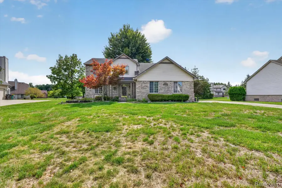 24349 Millcreek Court, Farmington Hills, MI 48336 - #3