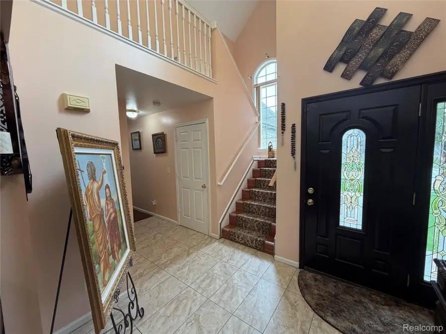 6153 Bianca Court, Sterling Heights, MI 48314 - #3