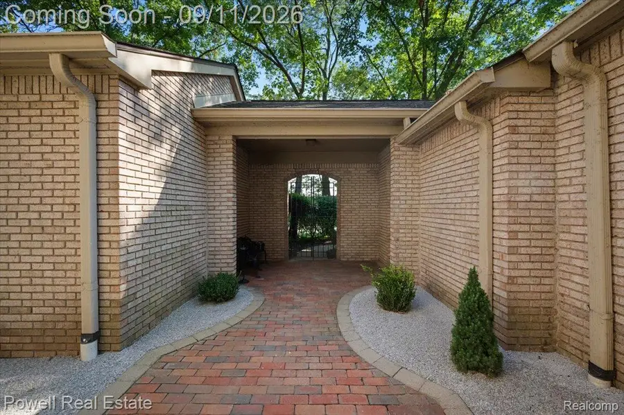 1106 Timberview Trail, Bloomfield, MI 48304 - #3
