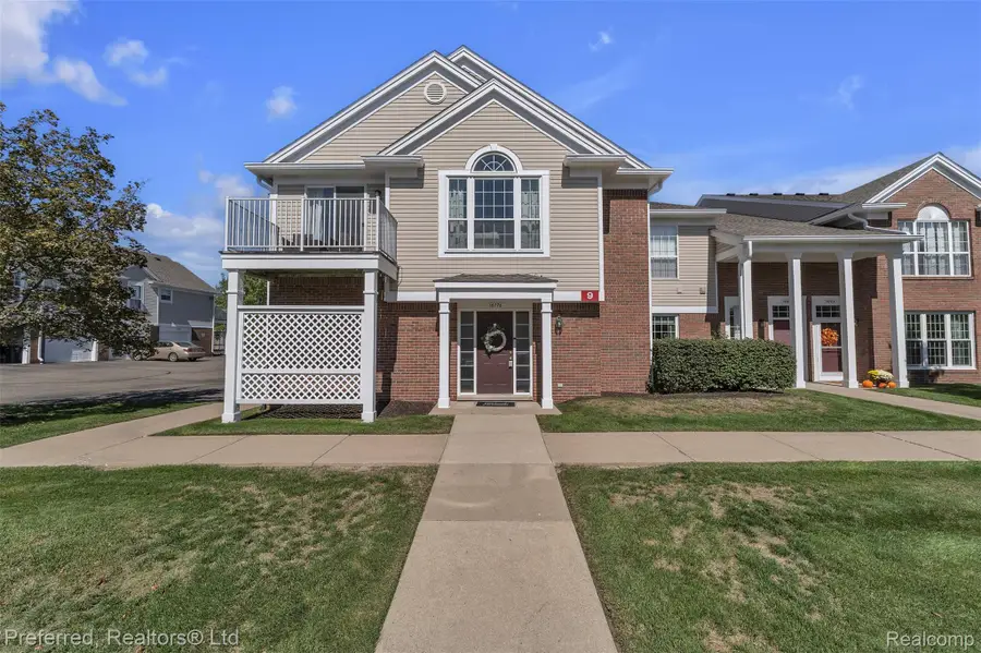 16776 Dover Drive, Northville, MI 48168 - #2