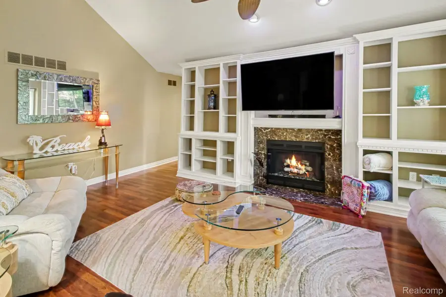 20433 Villa Grande Circle, Clinton, MI 48038 - #2