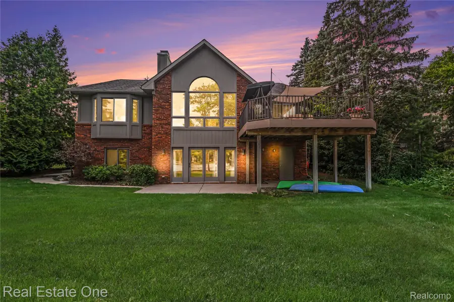 4548 S Shore Street, Waterford, MI 48328 - #3