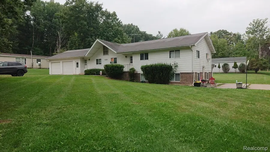 835 N Littlefield Road, Weidman, MI 48893 - #2