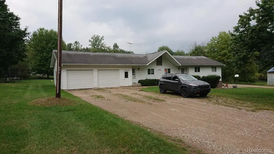835 N Littlefield Road, Weidman, MI 48893 - #3