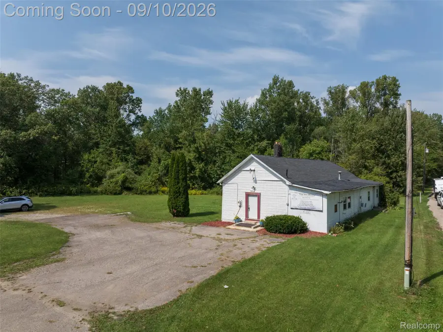44000 Willow Road, Belleville, MI 48111 - #2