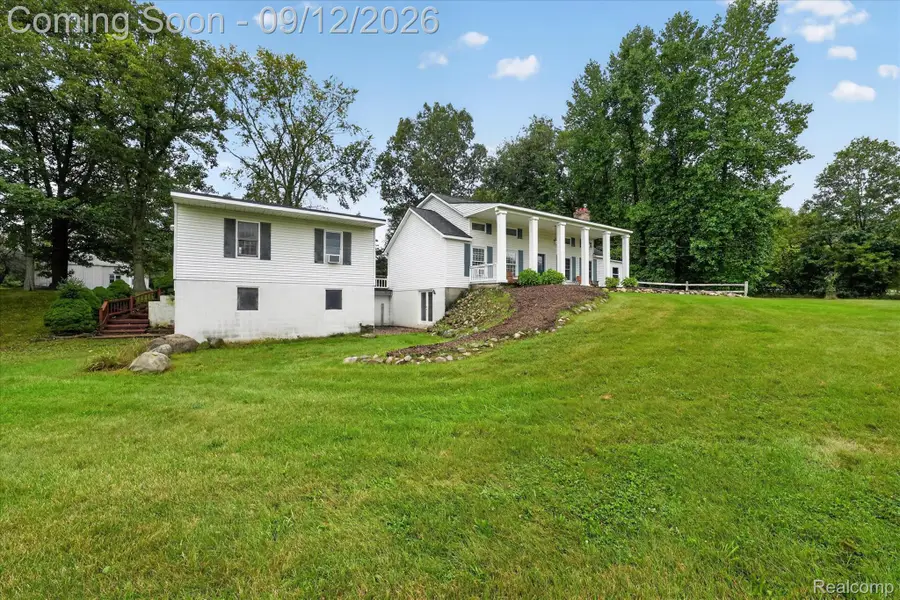 1205 W Oakwood Road, Oxford, MI 48371 - #3