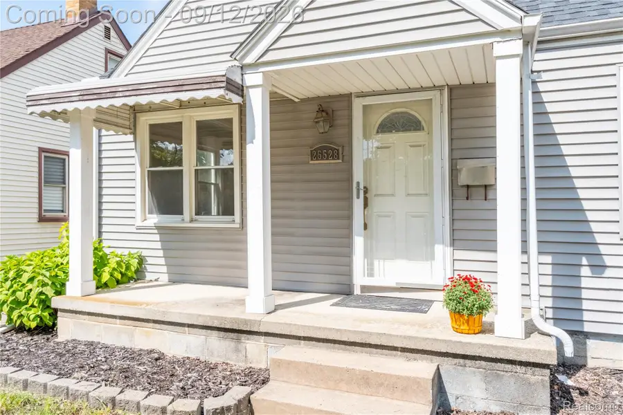 25528 Stanford Street, Dearborn Heights, MI 48125 - #2