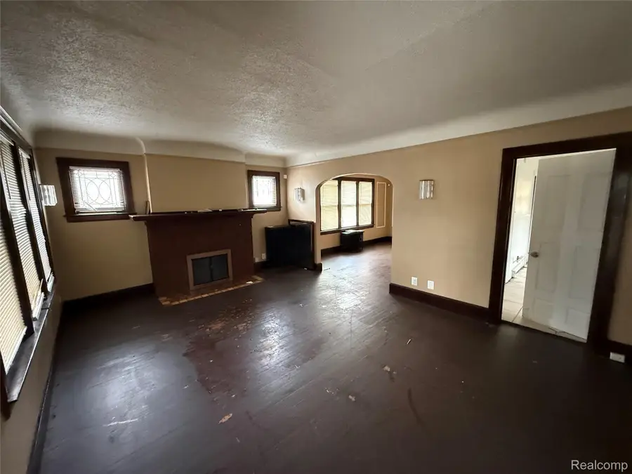 15370 Winthrop Street, Detroit, MI 48227 - #2