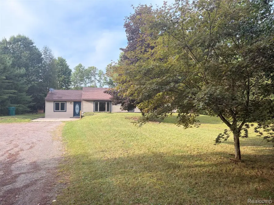 1452 W Isabella Road, Midland, MI 48640 - #2