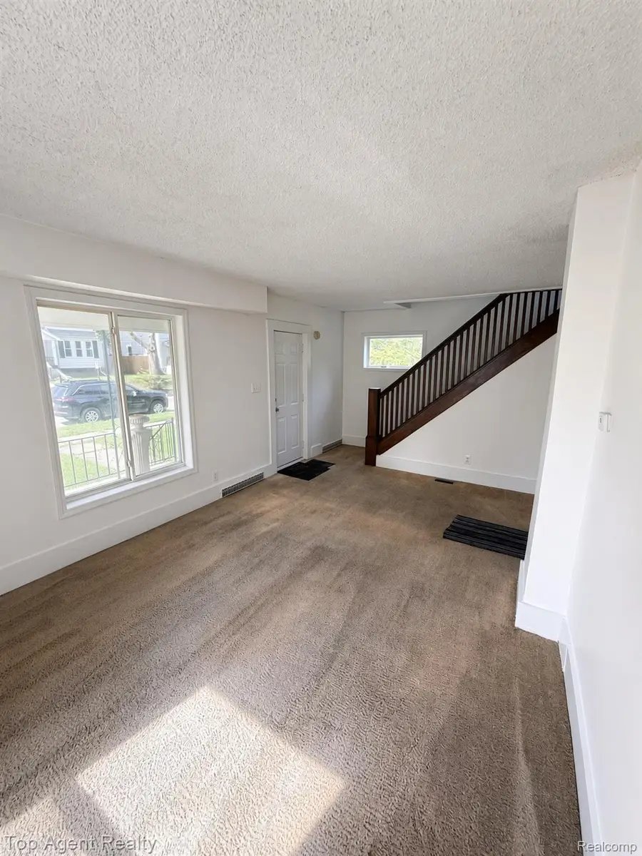 88 Thorpe Street, Pontiac, MI 48341 - #3