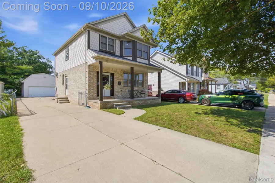 3944 Ziegler Street, Dearborn Heights, MI 48125 - #2
