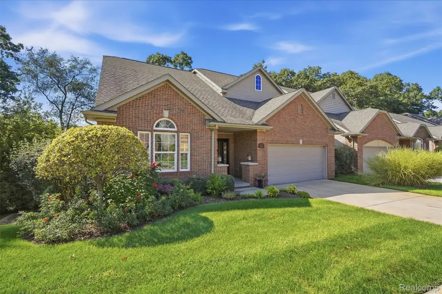 4622 Spring Mountain Drive, Brighton, MI 48116 - #2