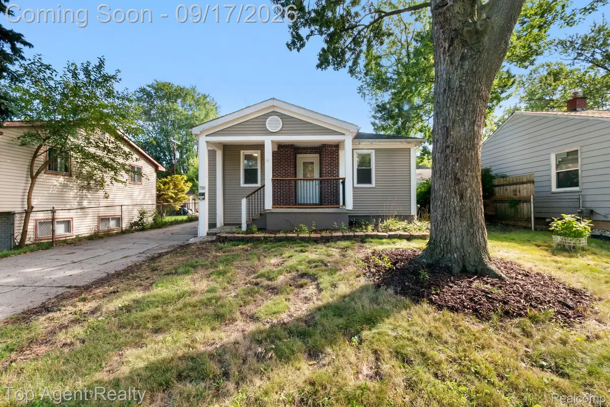 720 E Columbia Avenue, Pontiac, MI 48340 - #1