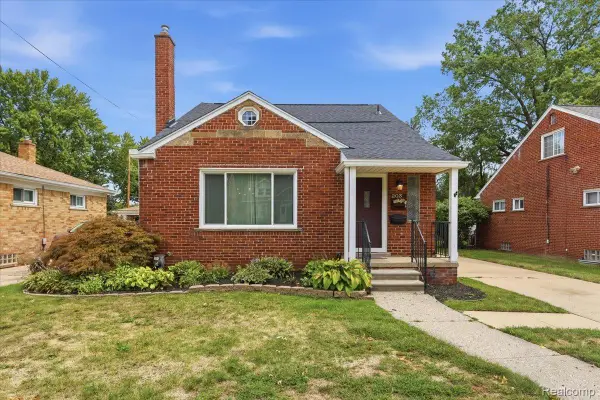 203 Pare Street, Clawson, MI 48017