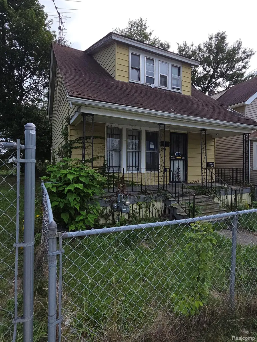 9372 Jameson Street, Detroit, MI 48214 - #2