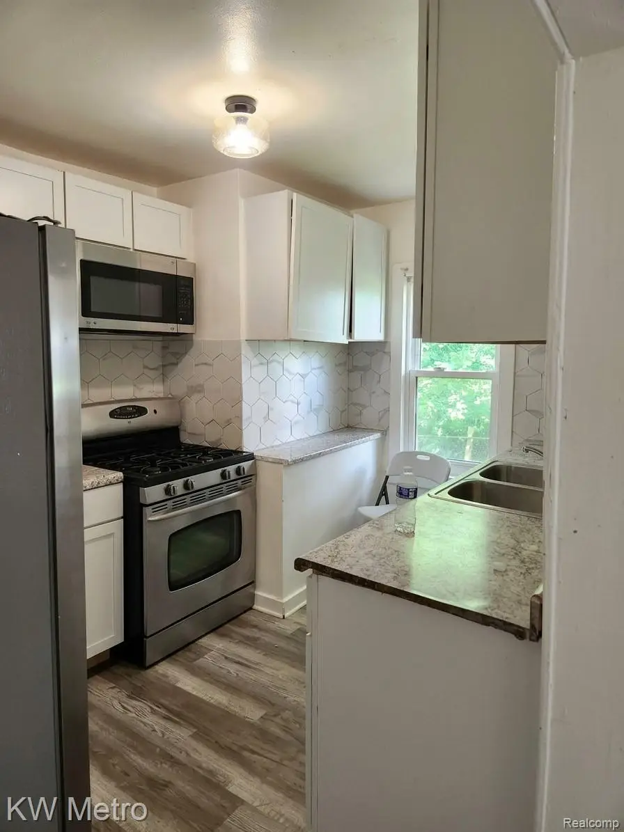 16517 Chatham Street, Detroit, MI 48219 - #3