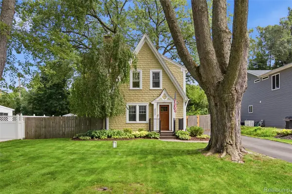 6564 Eastlawn Avenue, Clarkston, MI 48346