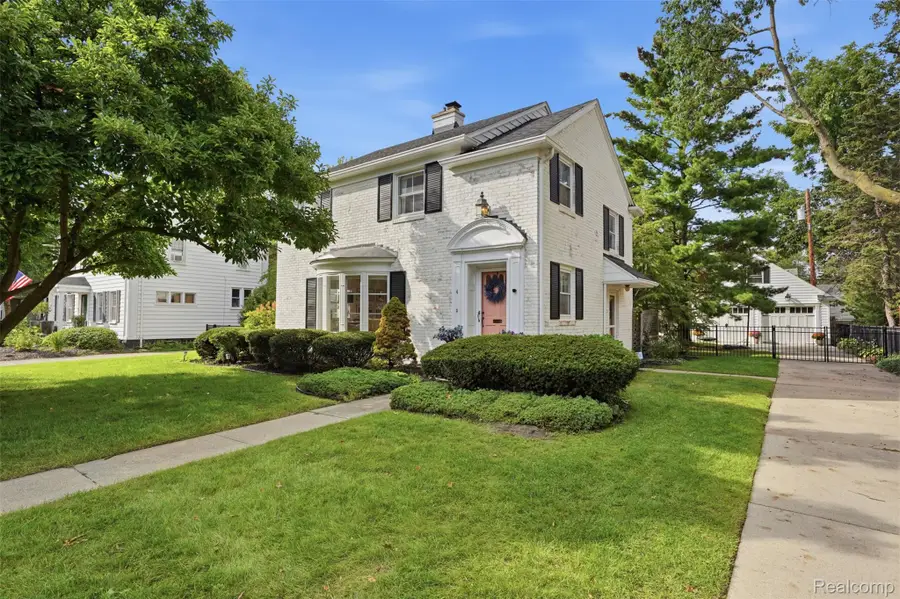 4 Kenberton Drive, Pleasant Ridge, MI 48069 - #2