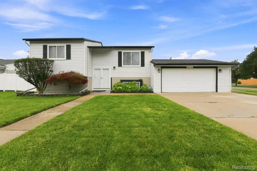 32171 Belcrest Road, Brownstown, MI 48173 - #2