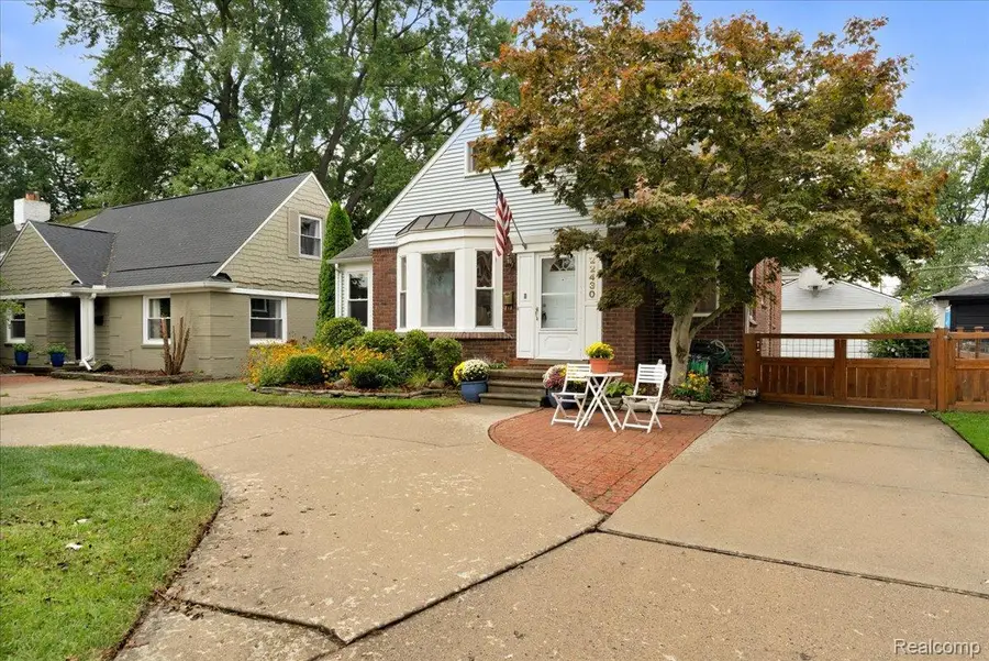 22430 Lakeland Street, Saint Clair Shores, MI 48081 - #2