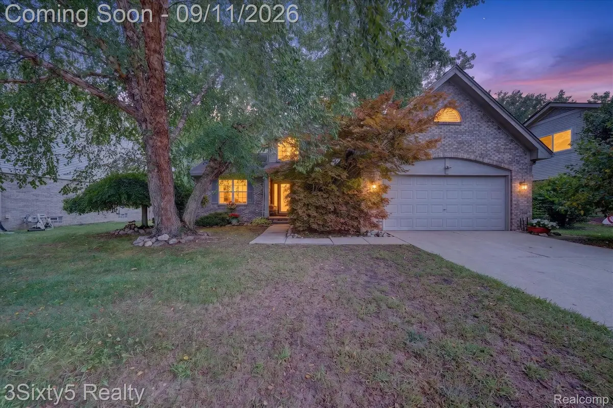 19149 Red Oak Lane, Brownstown, MI 48193 - #1