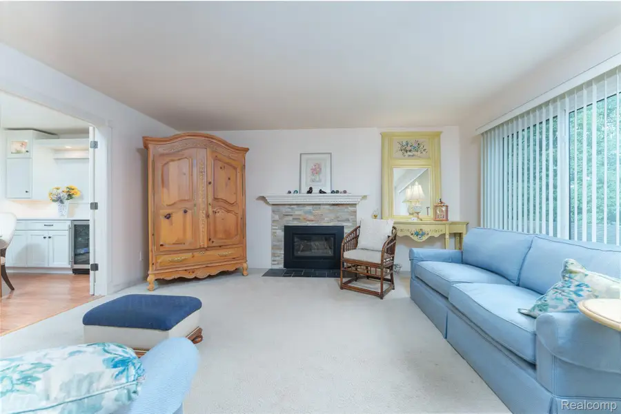 510 N Victoria Square Square #25, Brighton, MI 48116 - #3