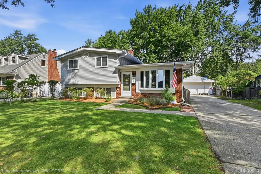 260 Burroughs Street, Plymouth, MI 48170 - #3