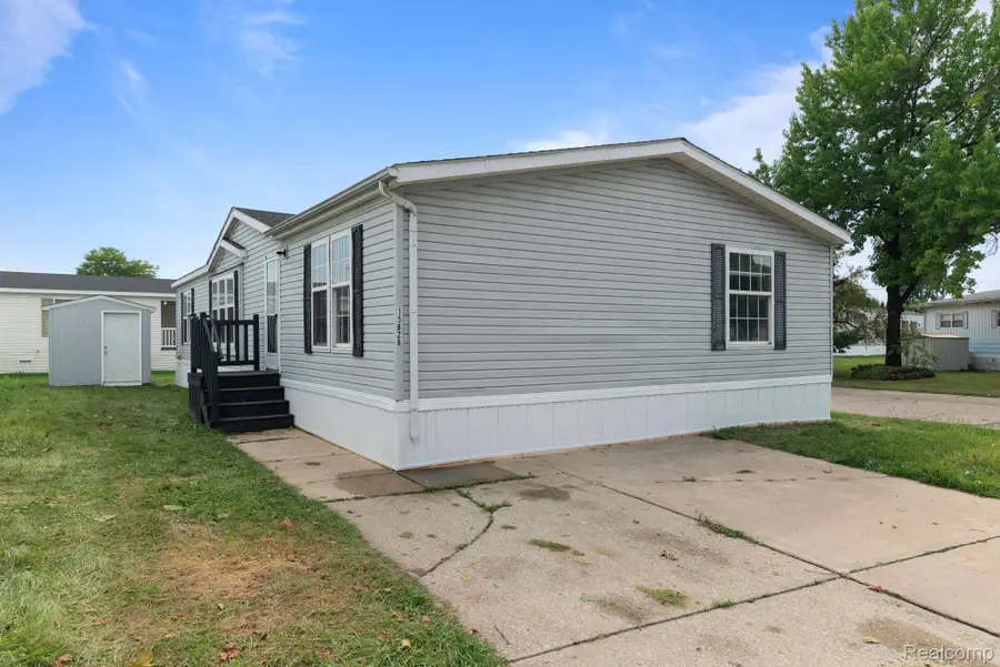 15828 Croatia Drive, Clinton Township, MI 48038 - #3