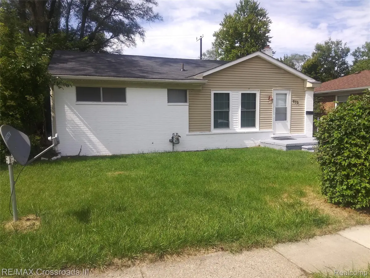 672 Nash Avenue, Ypsilanti, MI 48198 - #1