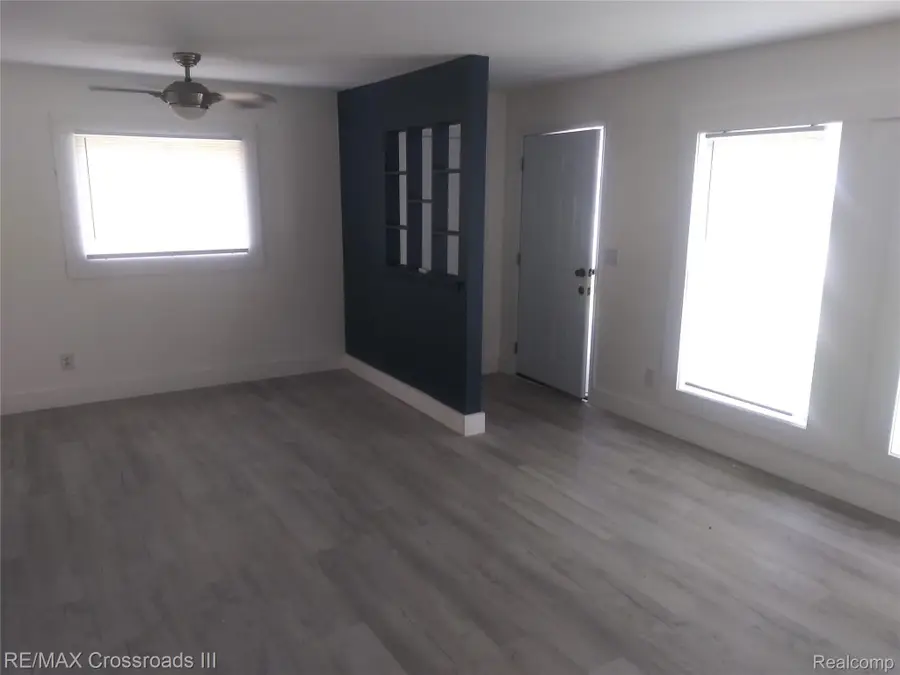 672 Nash Avenue, Ypsilanti, MI 48198 - #2