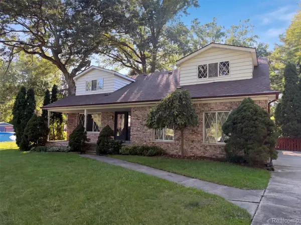 38651 Chartier Street, HarrisonTownship, MI 48045