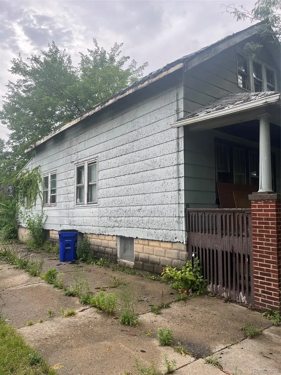 4721 Lakepointe Street, Detroit, MI 48224 - #2