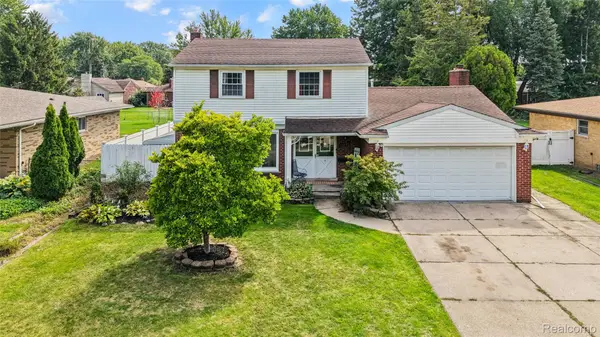 11076 La Chene Drive, Warren, MI 48093
