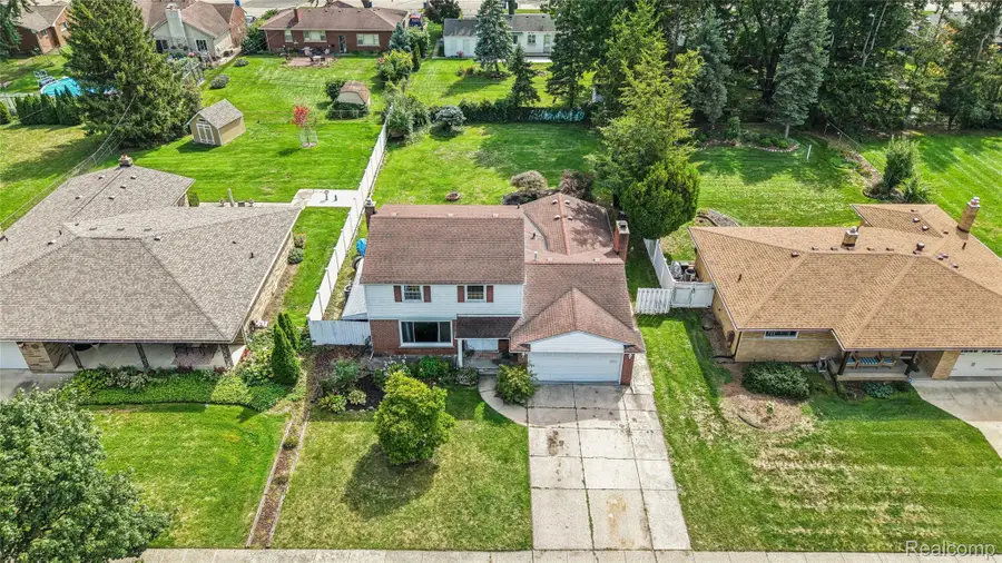 11076 La Chene Drive, Warren, MI 48093 - #2