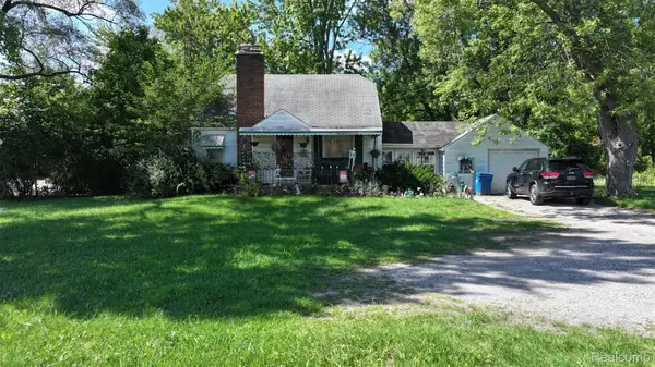 1220 Belsay, Burton, MI 48509