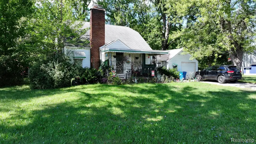 1220 Belsay, Burton, MI 48509 - #2