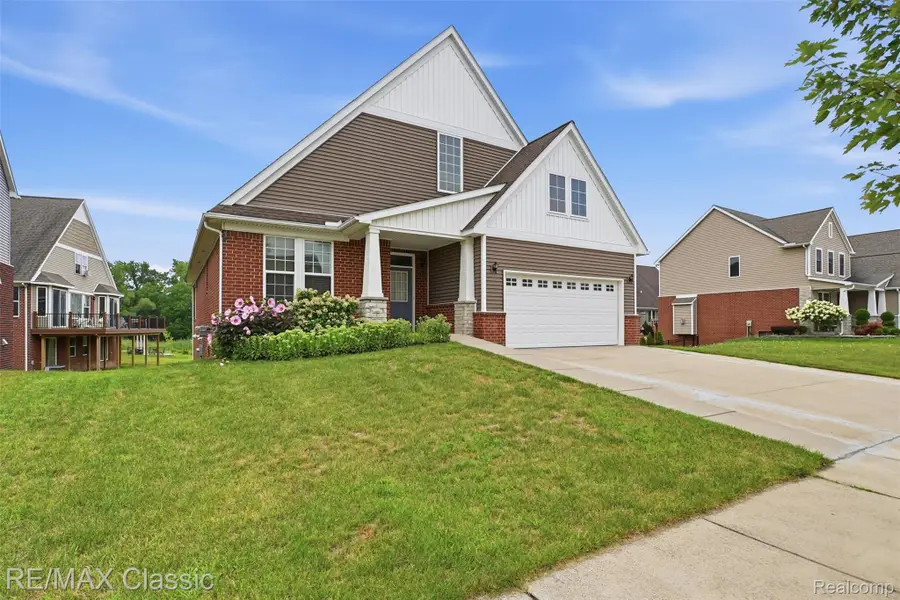 36945 Everett Drive, Westland, MI 48185 - #2