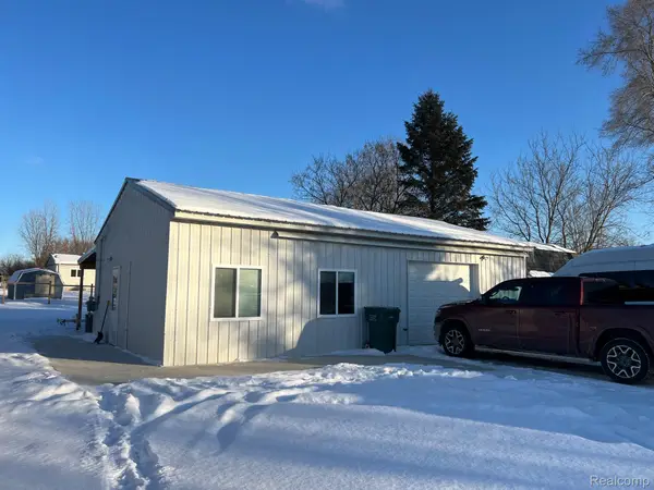 1771 New Rochelle Dr, Lapeer, MI 48446