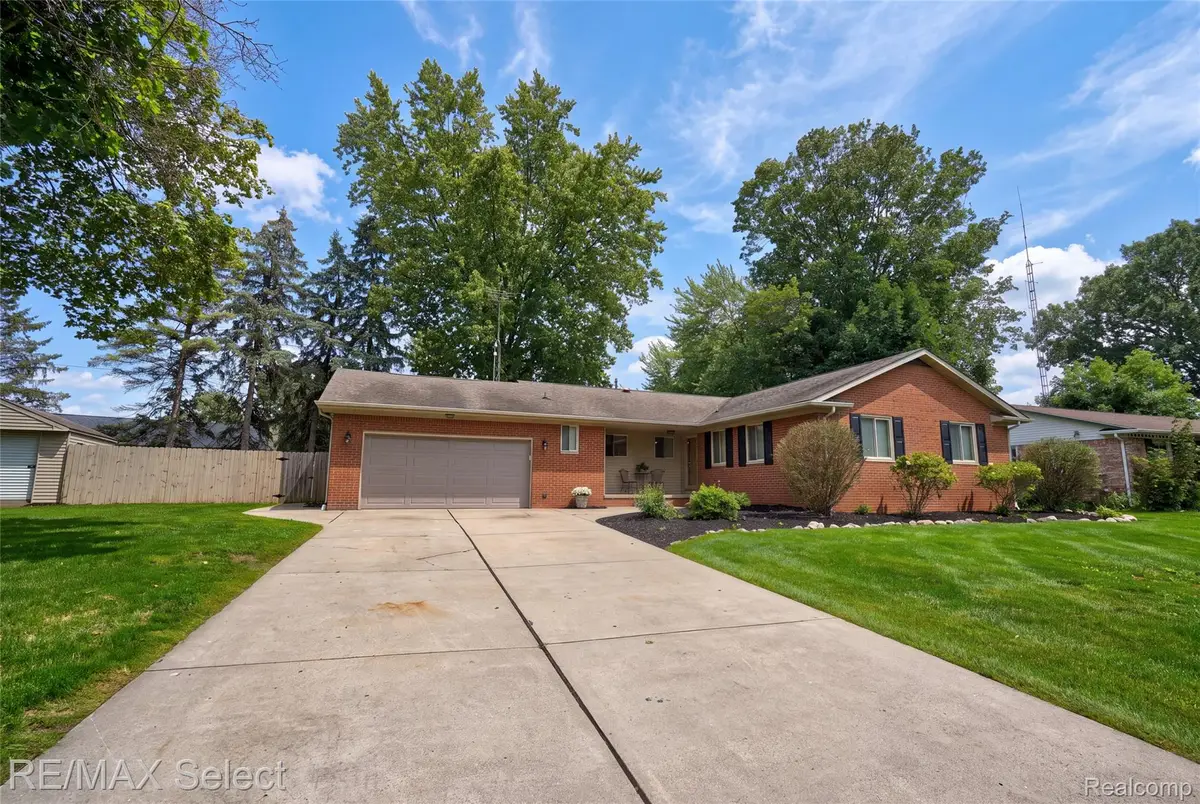 4293 Old Carriage Road, Flint, MI 48507 - #1