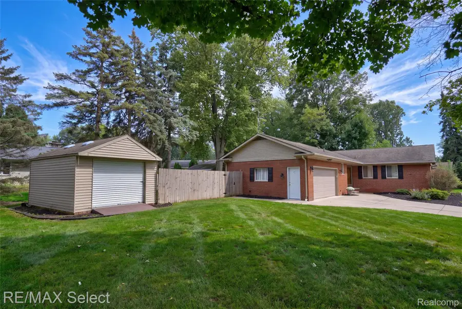 4293 Old Carriage Road, Flint, MI 48507 - #3