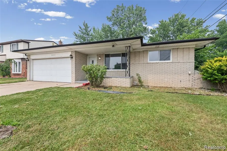 4051 Dickson Drive, Sterling Heights, MI 48310 - #3