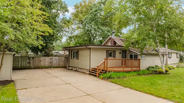 8643 Hibbing Street, CommerceTwp, MI 48382
