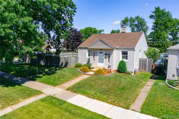 826 Goddard Street, Wyandotte, MI 48192
