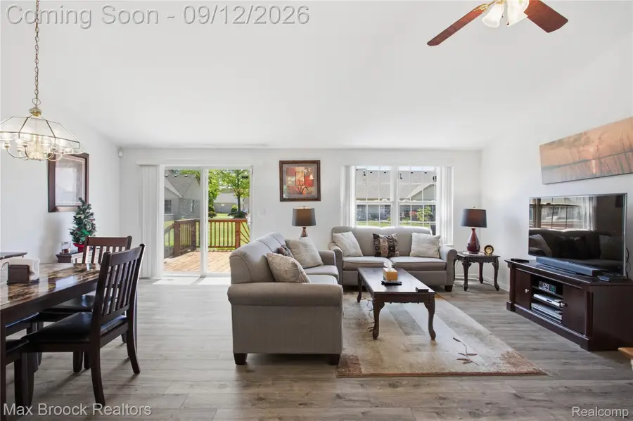 5624 Township Court, Sterling Heights, MI 48310 - #2