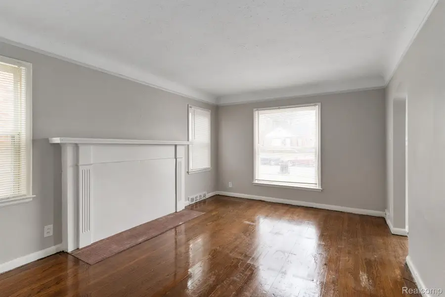 10642 Mckinney Street, Detroit, MI 48224 - #2