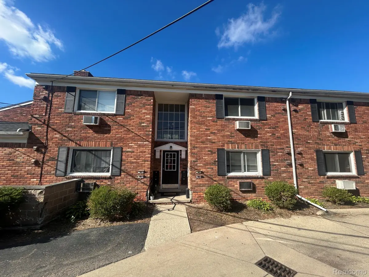 31831 Grand River Avenue #90, Farmington, MI 48336 - #1
