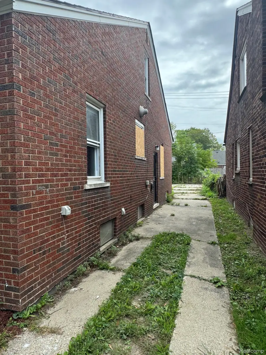 9816 Balfour Road, Detroit, MI 48224 - #2