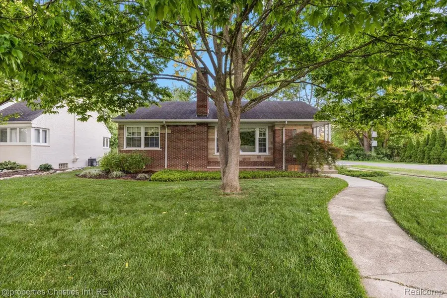16051 Amherst Avenue, Beverly Hills, MI 48025 - #2