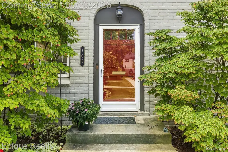 706 Graefield Court, Birmingham, MI 48009 - #2