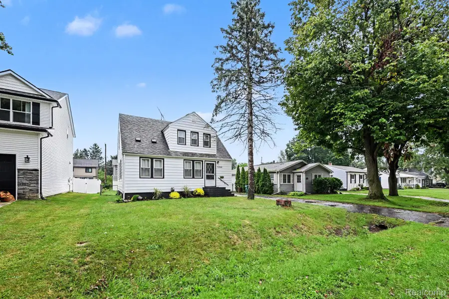 9268 Marlowe Avenue, Plymouth, MI 48170 - #3